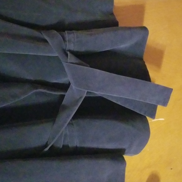 Liz Claiborne Navy Silk Blazer Size 4: A - Picture 4 of 8